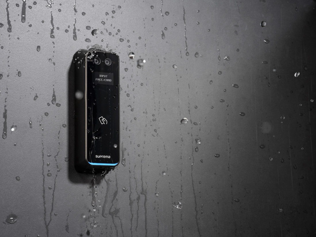 BEW3-APB, SUPREMA, Biometric readers, Access Control, Biometric identification : Face recognition, Wiegand interface : 1x In + 1x Out, Power supply : 12VDC, 24VDC, POE, BioStar software compatibility : From BioStar 2.x, Max users [1:1] : 100000, IP Ethernet : RJ45 integrated on mainboard, Warranty : 2 Years, Manufacturer ref. : BEW3-APB, 