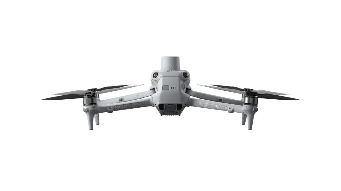 DJI Matrice 4 Thermal, DJI, Professional Drones, Drones, Usage : Precise aerial inspection from long distances, Safety, Security and Inspection, Thermal and RGB imaging, Max flight time (minutes) : 49, Maximum distance : 25 Km., Drone Type : Quadcopter, Warranty : 2 Years, Manufacturer ref. : 190021119321, 