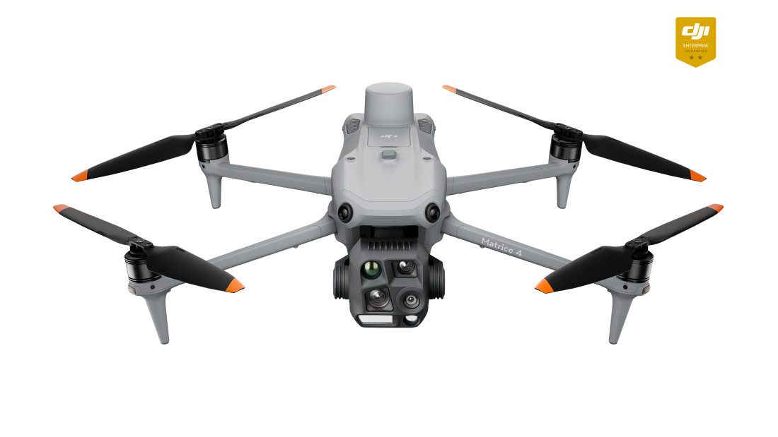 DJI Matrice 4 Thermal, DJI, Professional Drones, Drones, Usage : Precise aerial inspection from long distances, Safety, Security and Inspection, Thermal and RGB imaging, Max flight time (minutes) : 49, Maximum distance : 25 Km., Drone Type : Quadcopter, Warranty : 2 Years, Manufacturer ref. : 190021119321, 
